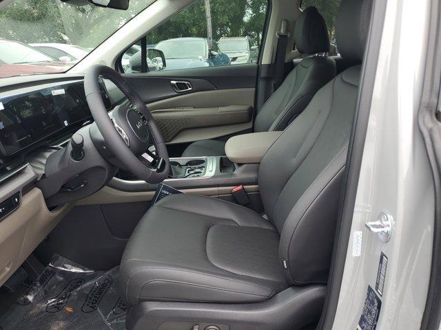 new 2025 Kia Carnival car, priced at $39,245