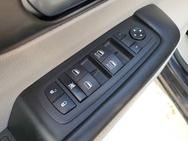 used 2023 Chrysler Pacifica car, priced at $23,649