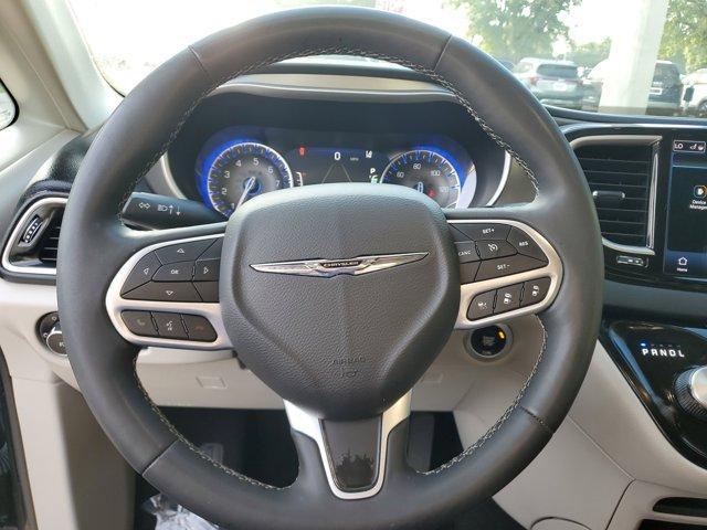 used 2023 Chrysler Pacifica car, priced at $23,649