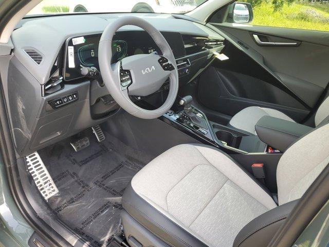 new 2025 Kia Niro car, priced at $34,017