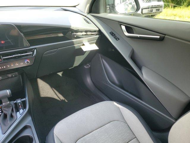 new 2025 Kia Niro car, priced at $34,017