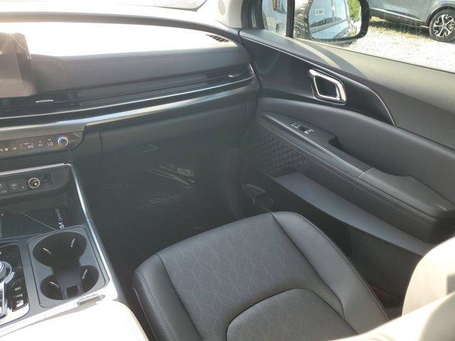 new 2025 Kia Carnival Hybrid car, priced at $50,755