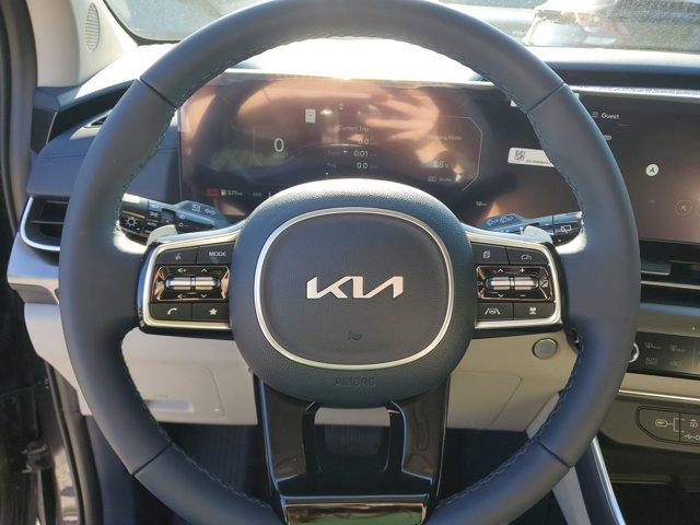 new 2025 Kia Carnival Hybrid car, priced at $48,100