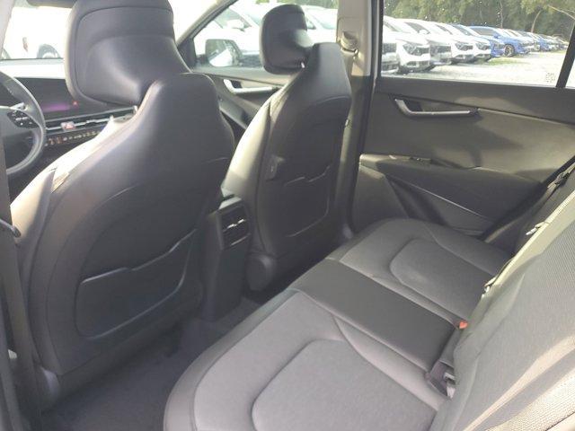 new 2025 Kia Niro car, priced at $31,306