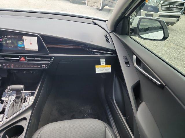 new 2025 Kia Niro car, priced at $32,036