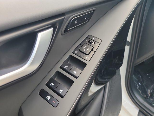 new 2025 Kia Niro car, priced at $32,036
