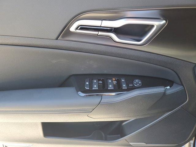new 2025 Kia Sportage car, priced at $29,118