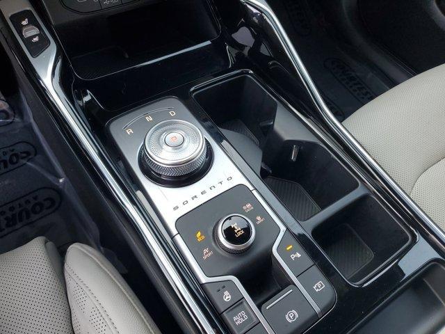 used 2025 Kia Sorento Hybrid car, priced at $41,151