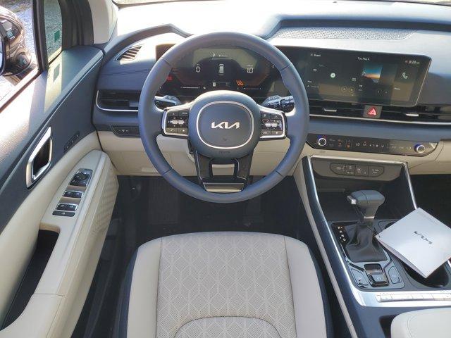 new 2025 Kia Carnival car, priced at $38,467