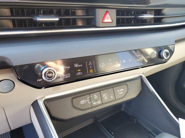 new 2025 Kia Carnival car, priced at $38,467