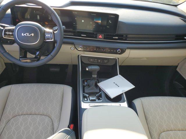 new 2025 Kia Carnival car, priced at $38,467