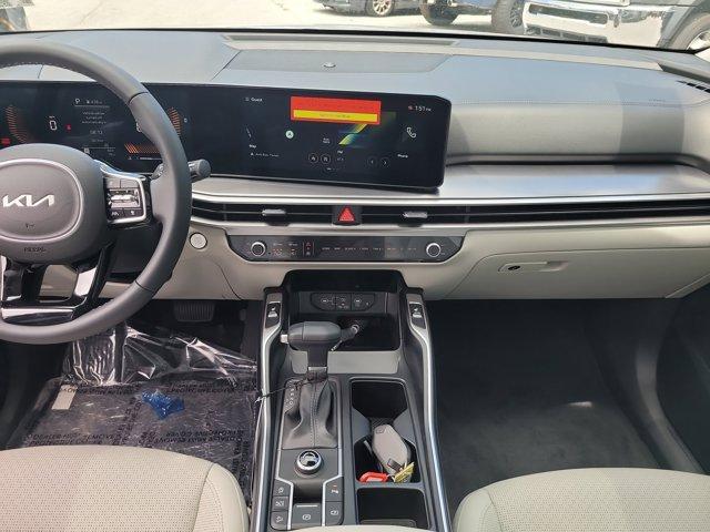 new 2025 Kia Sorento car, priced at $32,916