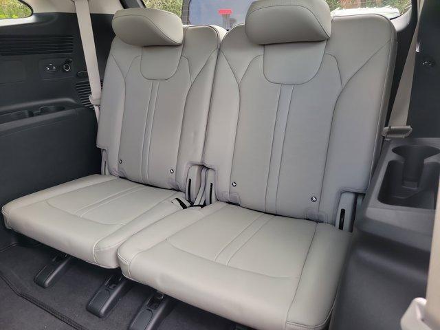 new 2025 Kia Sorento car, priced at $32,916