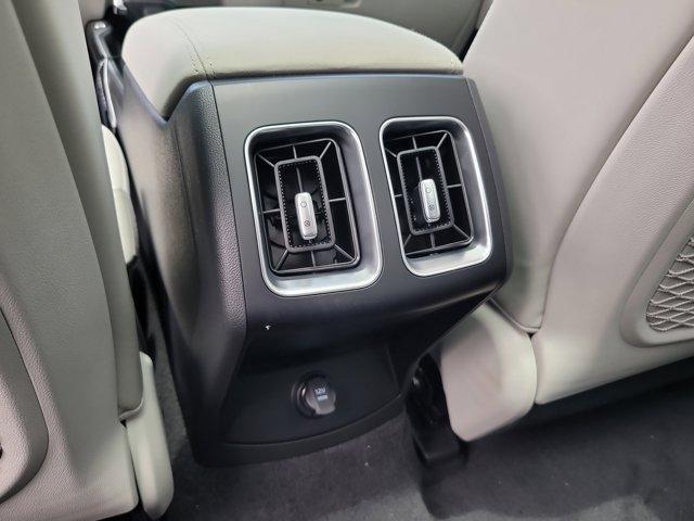 new 2025 Kia Sorento car, priced at $32,916