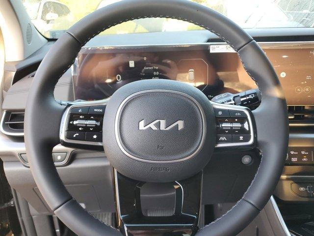 new 2025 Kia Carnival car, priced at $46,741