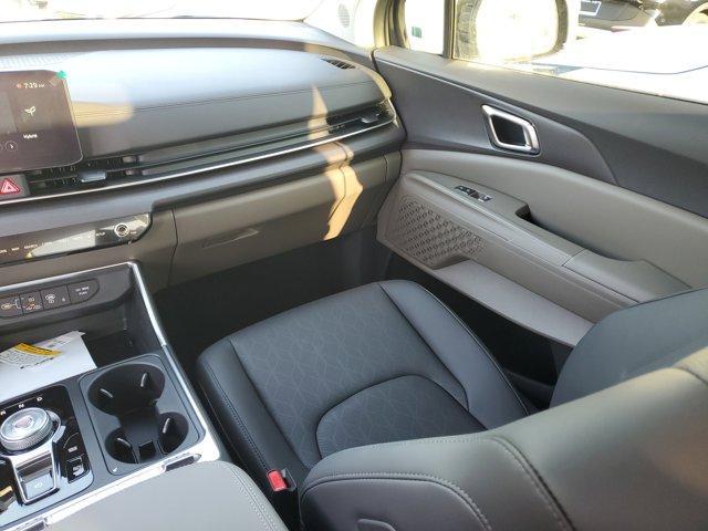new 2025 Kia Carnival Hybrid car, priced at $47,100