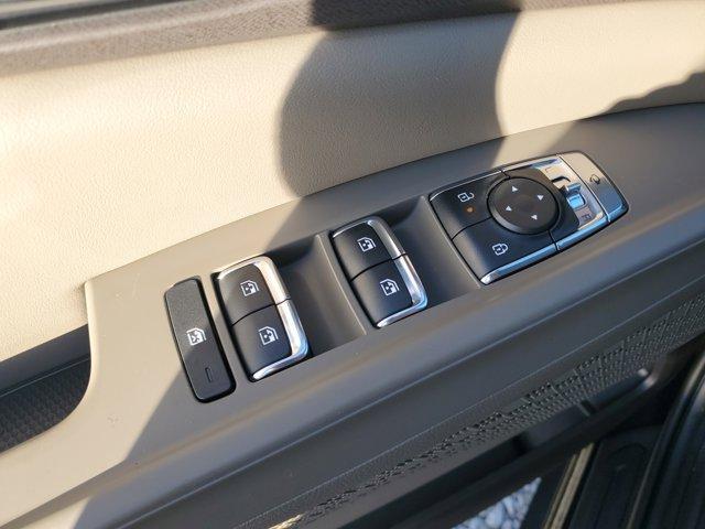 new 2025 Kia Carnival Hybrid car, priced at $47,100