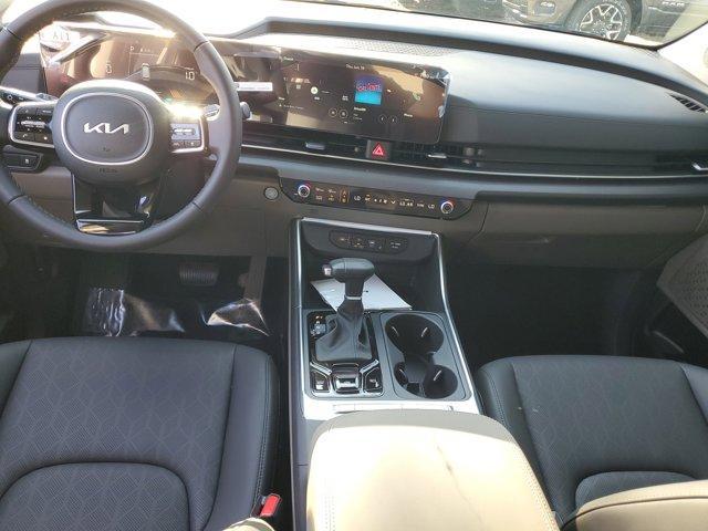 new 2025 Kia Carnival car, priced at $40,745