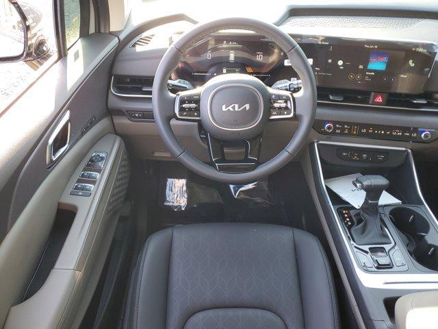 new 2025 Kia Carnival car, priced at $40,745
