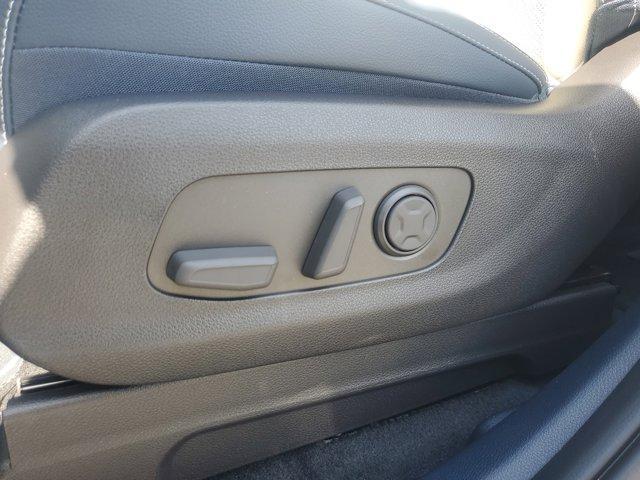 new 2025 Kia Carnival Hybrid car, priced at $52,800