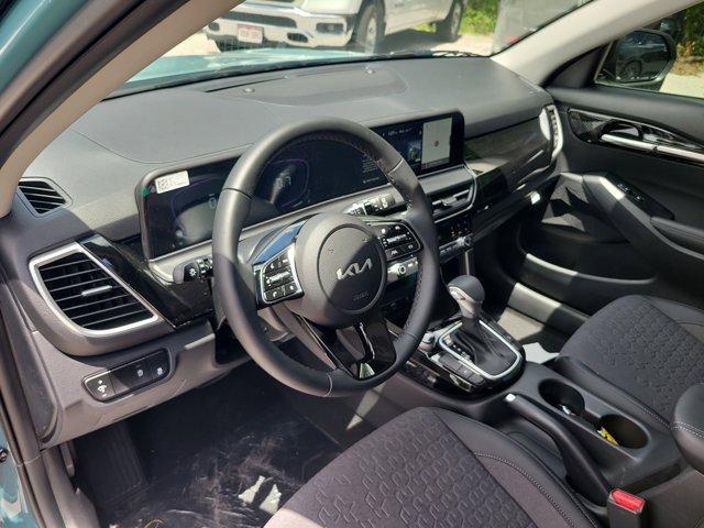 new 2025 Kia Seltos car, priced at $24,858