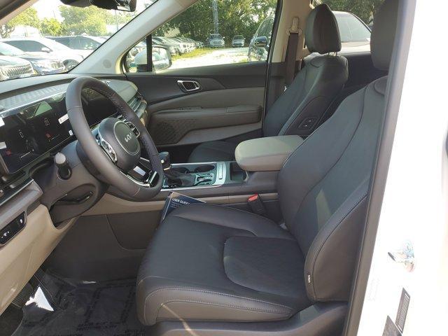 new 2025 Kia Carnival car, priced at $40,745