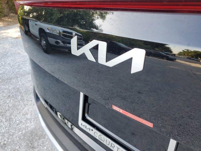 new 2025 Kia Carnival Hybrid car, priced at $42,672