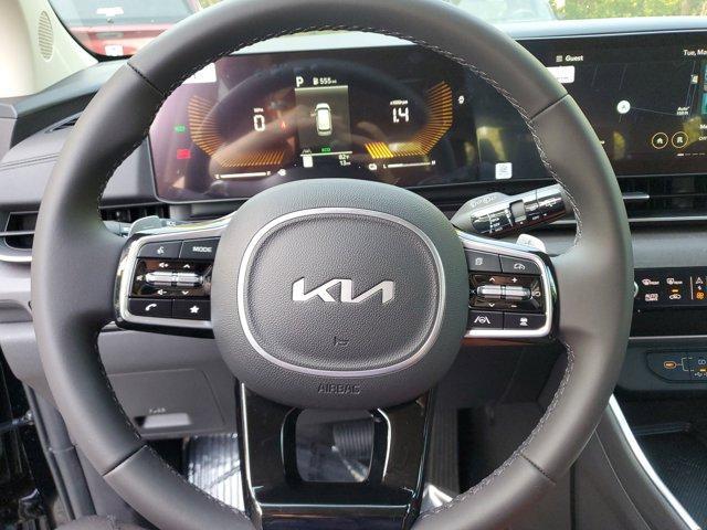 new 2025 Kia Carnival Hybrid car, priced at $42,672