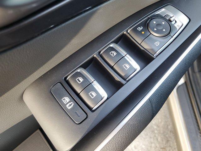 new 2025 Kia Sorento car, priced at $35,755