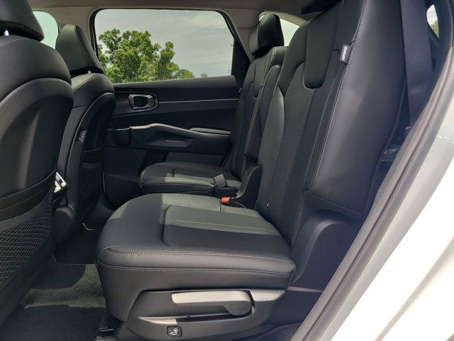 new 2025 Kia Sorento car, priced at $36,627