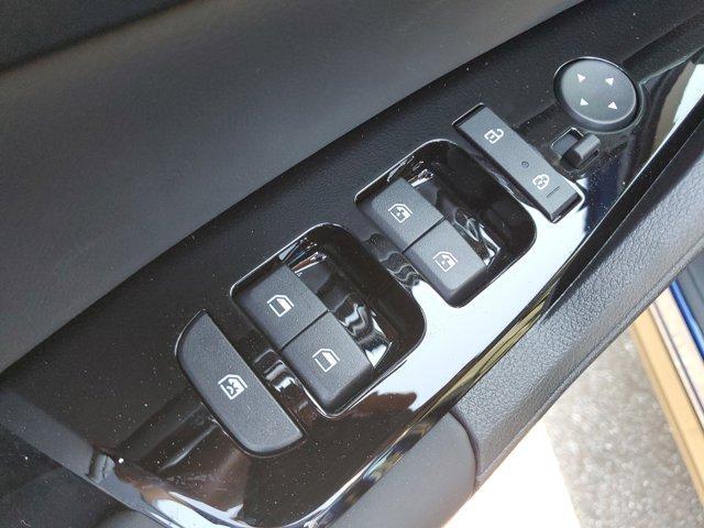 new 2025 Kia Sportage car, priced at $30,282