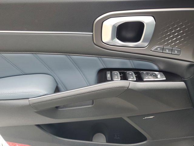 new 2025 Kia Sorento Hybrid car, priced at $44,912