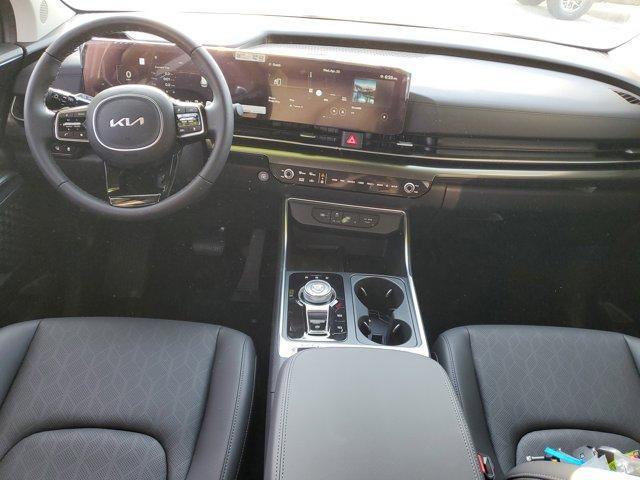 new 2025 Kia Carnival Hybrid car, priced at $50,177