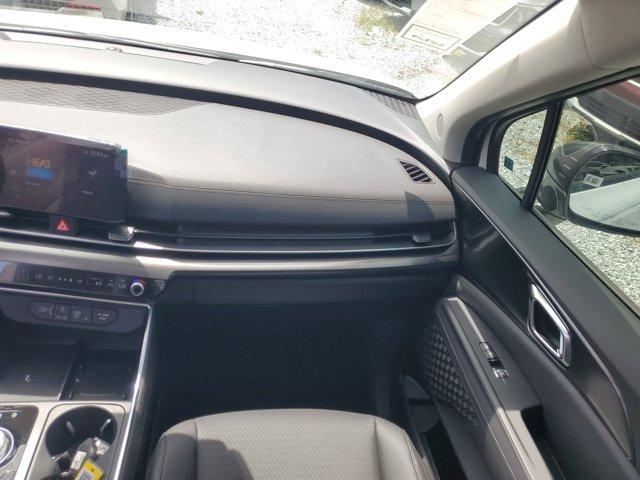 new 2025 Kia Carnival Hybrid car, priced at $53,295
