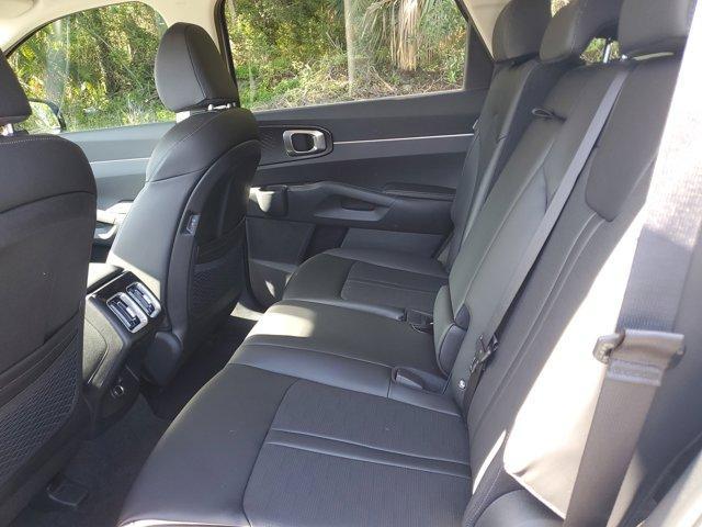 new 2025 Kia Sorento car, priced at $32,287