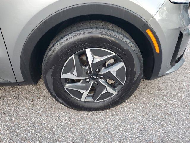 used 2023 Kia Sorento Hybrid car, priced at $25,930