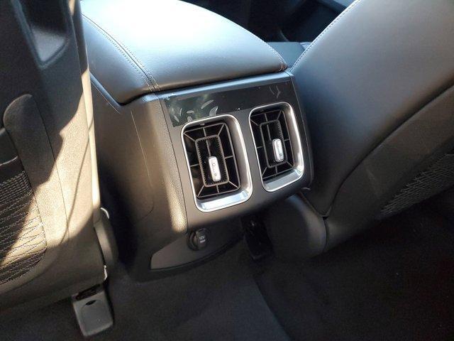 new 2025 Kia Sorento car, priced at $38,049