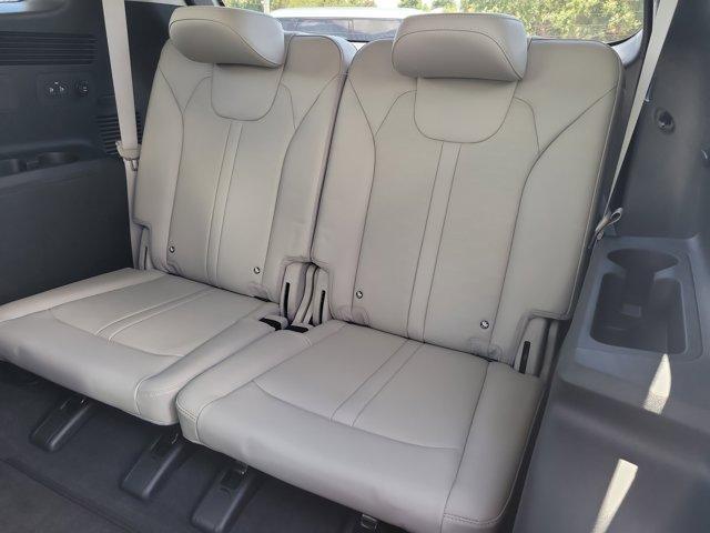 new 2025 Kia Sorento car, priced at $33,465