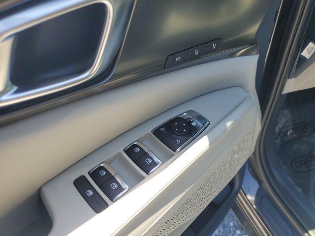 new 2025 Kia Carnival Hybrid car, priced at $46,932