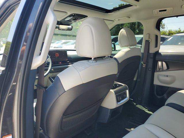 new 2025 Kia Carnival Hybrid car, priced at $46,932