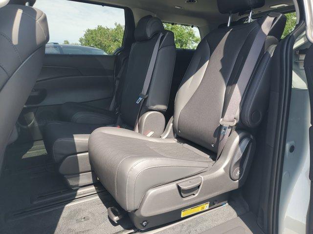 new 2025 Kia Carnival Hybrid car, priced at $48,100