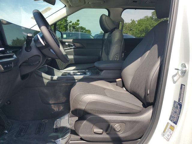 new 2025 Kia Carnival Hybrid car, priced at $48,100