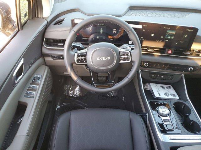 new 2025 Kia Carnival car, priced at $43,860