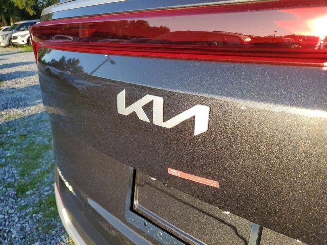 new 2025 Kia Carnival car, priced at $43,860