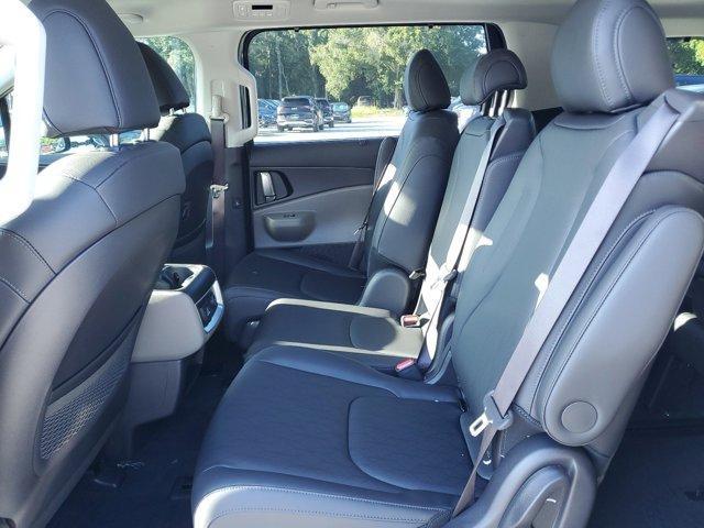 new 2025 Kia Carnival car, priced at $45,797