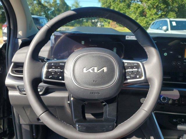 new 2025 Kia Carnival car, priced at $51,755