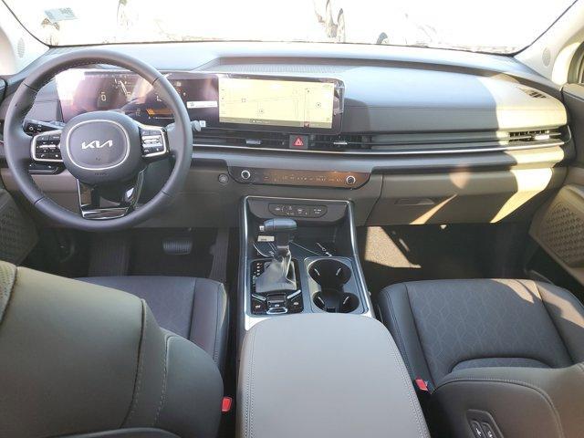 new 2025 Kia Carnival car, priced at $38,781