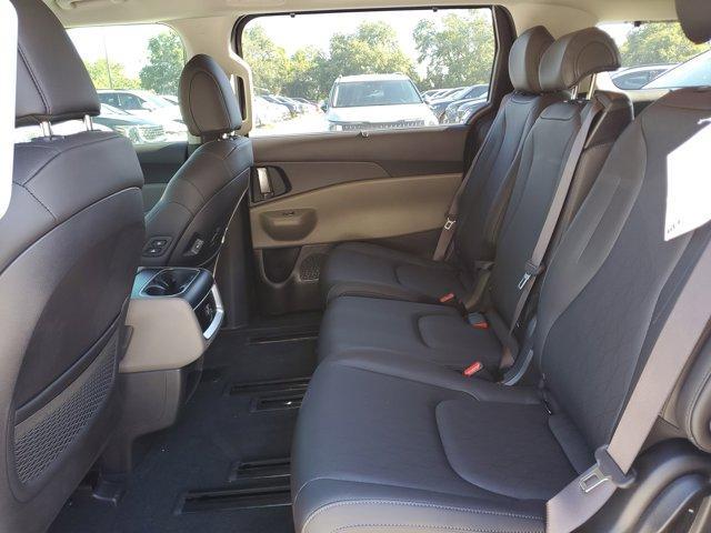 new 2025 Kia Carnival car, priced at $38,781