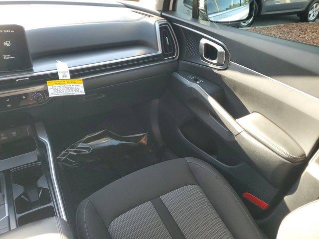 used 2025 Kia Sorento car, priced at $31,834
