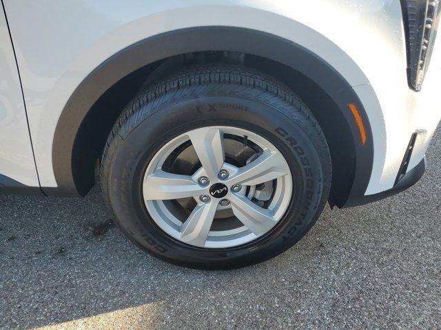 used 2025 Kia Sorento car, priced at $31,834
